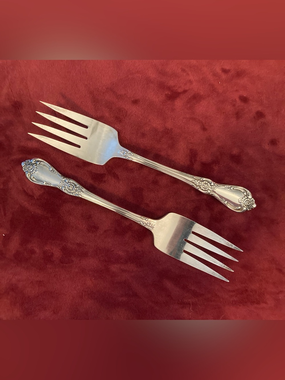 Set of 2 Wm A Rogers Oneida Sectional Silver Plate 8” Serving Forks